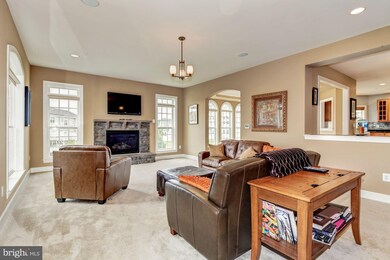 2302 Lake Forest Dr, Upper Marlboro, MD 20774 - photo 7