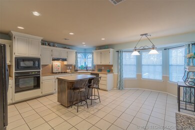 Open Kitchen with Island bar eating area, corner s