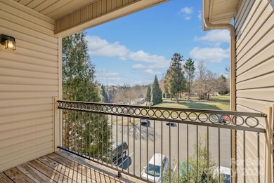 534 Appeldoorn Cir, Asheville, NC 28803 - photo 5