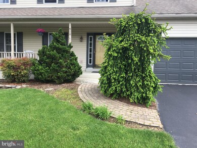 410 Unami Dr, Reading, PA 19608 - photo 2