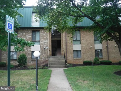 1022 Brinker Dr unit 302, Hagerstown, MD 21740 - photo 2