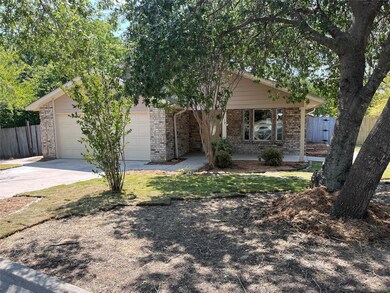 1217 N Rusk St, Weatherford, TX 76086 - photo 2