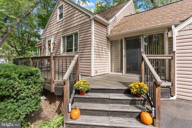 102 Waverly Ave, Mount Laurel, NJ 08054 - photo 2