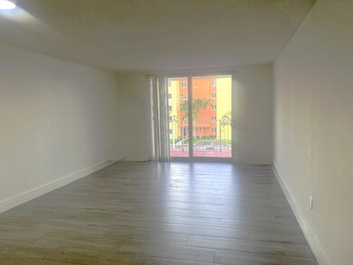 6970 NW 186th St unit 3-312, Hialeah, FL 33015 - photo 3