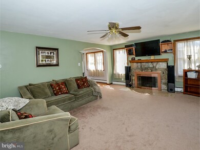 2525 W Walnut St, Colmar, PA 18915 - photo 5