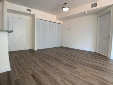 18335 NW 68 Ave unit 255-201, Hialeah, FL 33015 - photo 4