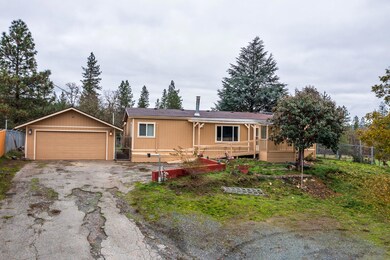 2530 Robertson Bridge Rd, Grants Pass, OR 97526 - photo 3