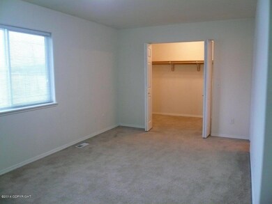 Bed 1 Walk In Closet and Sep Bath Access