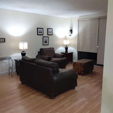 3760 Inverrary Dr unit 3G, Lauderhill, FL 33319 - photo 2