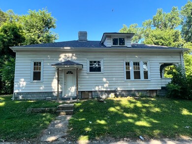 2383 Glenview Boulevard