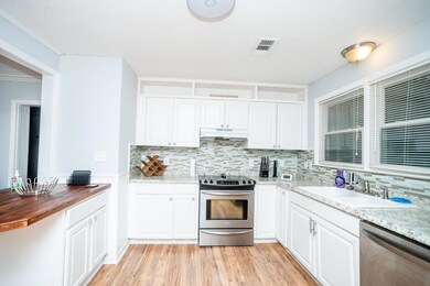 726 Cartwright Dr (6 of 18)