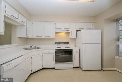 9502 Clocktower Ln, Columbia, MD 21046 - photo 3