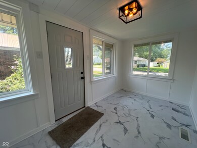 205 N 10th St, Elwood, IN 46036 - photo 2