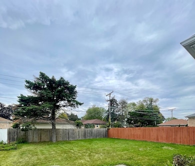 7700 N Neva Ave, Niles, IL 60714 - photo 2