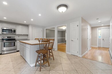 18 Tyler Dr, Londonderry, NH 03053 - photo 5