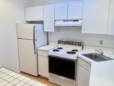 16 Foster St unit 10, Boston, MA 02109 - photo 6