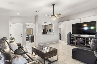 5-web-or-mls-1307-w-diamond-ave