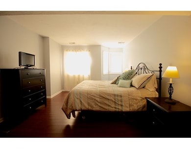 122 Tall Oaks Dr unit M, South Weymouth, MA 02190 - photo 5