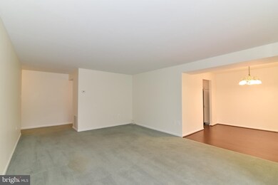 33 Canterbury Square unit 201, Alexandria, VA 22304 - photo 4