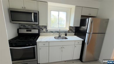 55 Bergen Blvd unit 4A, Palisades Park, NJ 07650 - photo 2