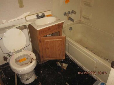 2113 Jethro Ave, Zion, IL 60099 - photo 6