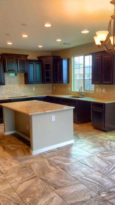 30 Kitchen 3