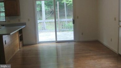 907 Eastover Pkwy, Locust Grove, VA 22508 - photo 3