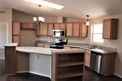 OPEN KITCHEN
