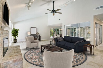 10102 Meadow Lake Ln, Houston, TX 77042 - photo 4