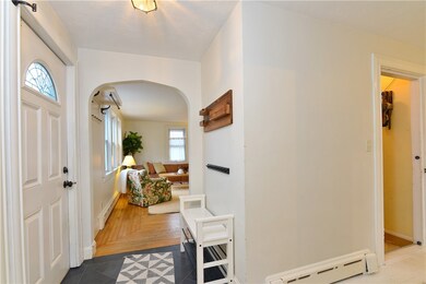 107 Allston Ave, Middletown, RI 02842 - photo 6