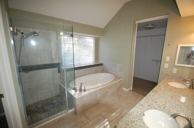 11707 Park Creek Dr, Houston, TX 77070 - photo 3