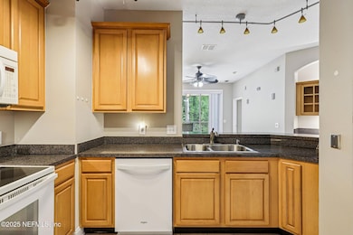 14-web-or-mls-Beach Blvd-0606-012