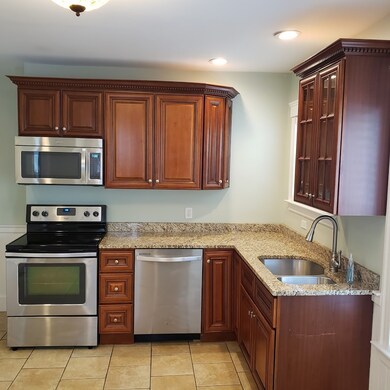 206 Rockland St, Portsmouth, NH 03801 - photo 7