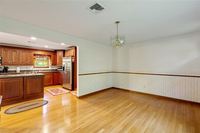 1640 Shermantown Rd, Saunderstown, RI 02874 - photo 7