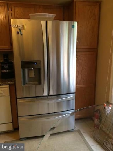 9401 Rosmarin Way, Laurel, MD 20708 - photo 5