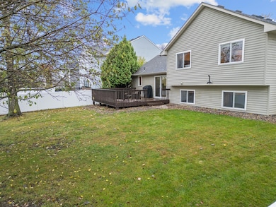 305 Groff St, Carver, MN 55315 - photo 4