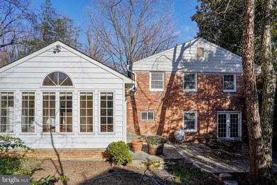 2420 Barbour Rd, Falls Church, VA 22043 - photo 6