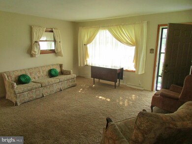 87 Twin Hill Dr, Waynesboro, PA 17268 - photo 3