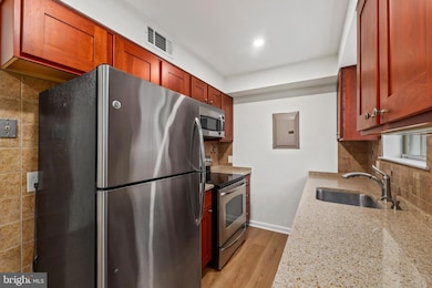 4619 28th Rd S unit C, Arlington, VA 22206 - photo 4