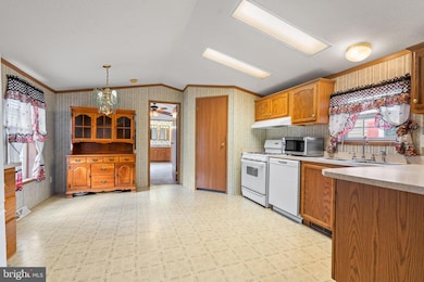 523 Canter Rd, Wilmington, DE 19810 - photo 6