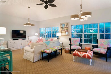 FAMILY_ROOM_OVERALL