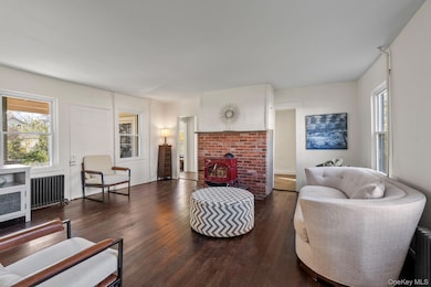 10 Albertson St, Hyde Park, NY 12538 - photo 3