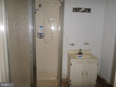 33 E Locust St, Mechanicsburg, PA 17055 - photo 7