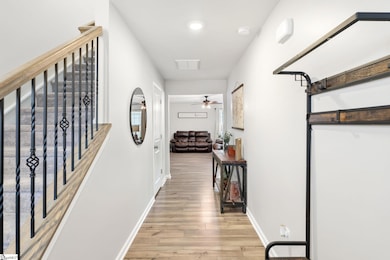 1929 Landrow Ln, Boiling Springs, SC 29316 - photo 4