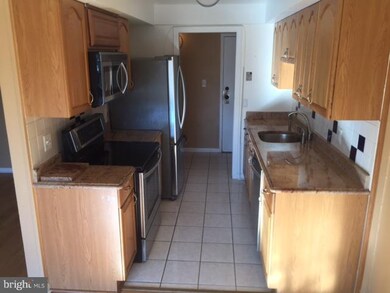 2249 Castle Rock Square unit 22C, Reston, VA 20191 - photo 2