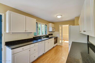 39 Kuzyk Rd Cream Ridge NJ-large-005-25-