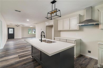 1009 S Nebraska Ave, Weslaco, TX 78596 - photo 3