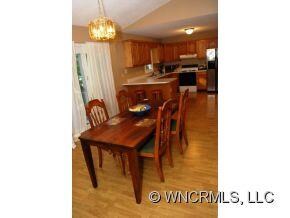 Formal DR Opens to Kitchen