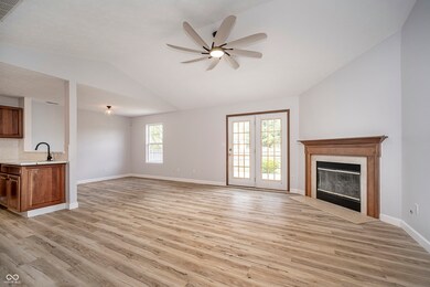 1008 Canary Creek Ct, Franklin, IN 46131 - photo 5