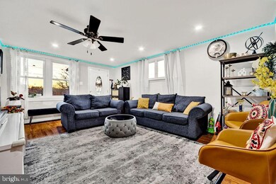 945 Fariston Dr, Drexel Hill, PA 19026 - photo 4